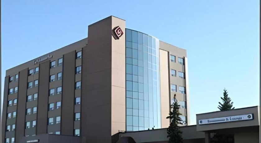 The Glenmore Inn & Convention Centre Calgary Exterior photo